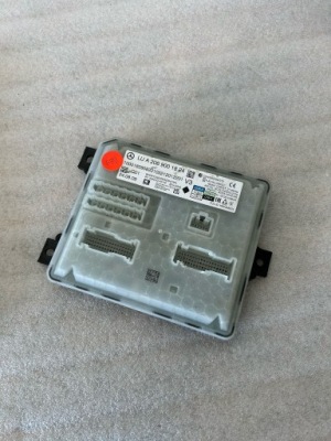 Модуль блок керування mercedes a2069001824 фото №1