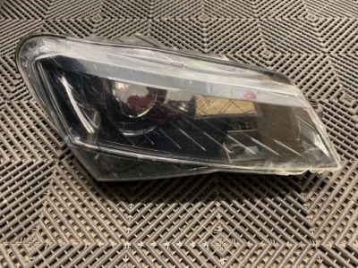 Лампа правая перед skoda superb iii ксенон поворотный фото №1