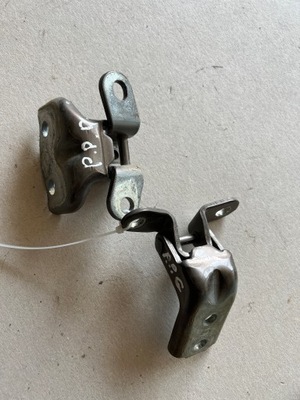 Kia venga петли дверь правый перед d5 фото №1