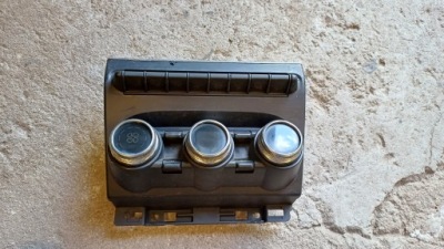 Renault arkana панель обдув 275100936r фото №1