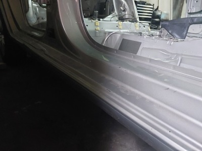 Skoda rapid поріг блок двигуна правий перед кольори фото №1