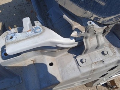 Nissan x-trail t31 петля капот левый oryg. фото №1