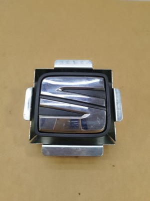 Ручка кришки багажника задній seat ibiza iv 6j рестайлінг  3 двері 2012-2017 фото №1