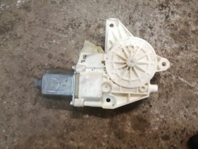 MOTOR VENTANAS IZQUIERDO PARTE TRASERA MERCEDES W204 A2048200542  