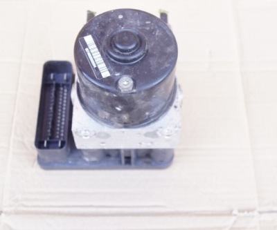 Насос abs ford fiesta mk7 8v51-2c405-ad фото №1