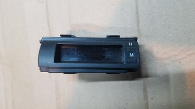 Toyota prius ii 03-09 часы фото №1