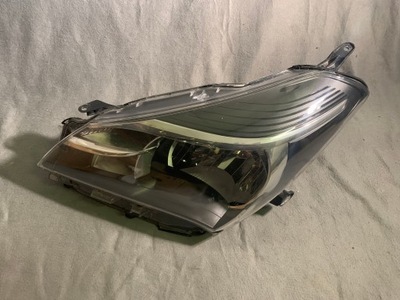 Toyota yaris iii lift лампа ліва перед звичайна фото №1