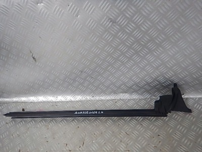 Mercedes cla w117 ліва молдинг прокладка двері фото №1