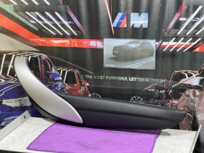 Bmw 3 f31 ручка кронштейн защита декоративная  обивка дверь правый перед фото №1