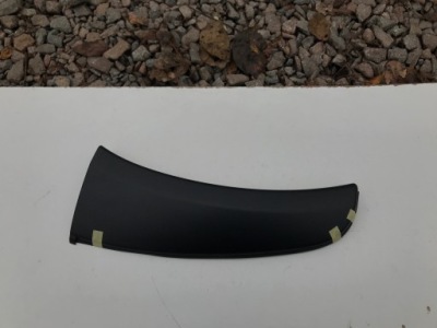 Toyota hilux viii 8 ліва молдинг na бампер перед 2015-2018 фото №1