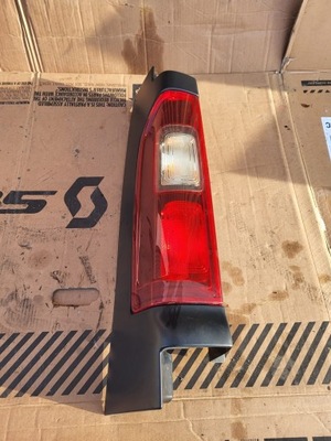 Vivaro b trafic iii лампа левая задняя 2014-20 фото №1