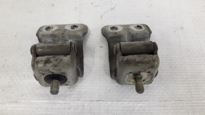 Петля кришки багажника audi a3 8l 8d9827299 фото №1