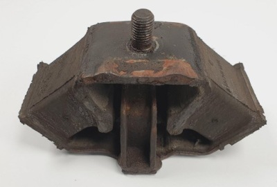 Кронштейн подушка двигателя mercedes w124 a1242401218 фото №1