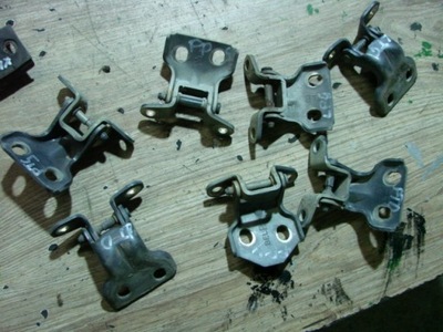 Петля дверь frontera a 2.5 tds 1998 фото №1