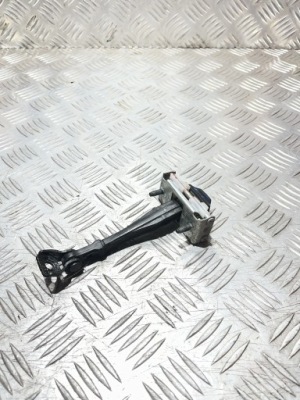 Обмежувач дверей ліва задні ford focus iv mk4 18- hb фото №1