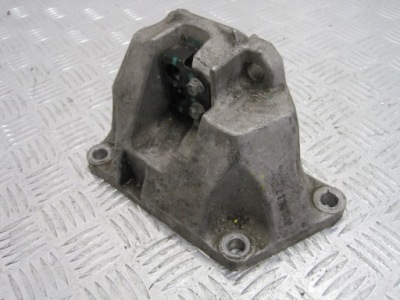 Кронштейн кронштейн hyundai tucson sportage 3f200 фото №1