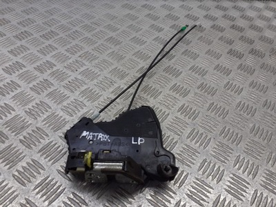 Замок двері центральний лівий перед toyota matrix фото №1
