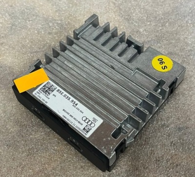 Роз'єм заряджання audi 85e035954 фото №1