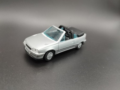 1:43 Gama Opel Kadett E GSi Cabriolet model używany