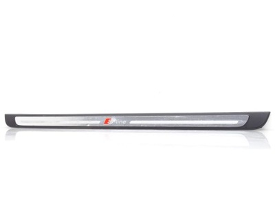 Молдинг накладка поріг ліва audi a3 8v s-line фото №1