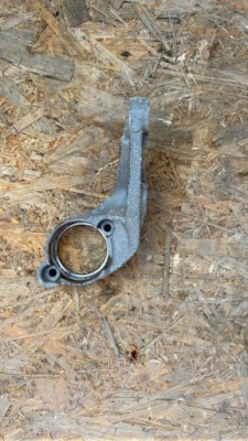 Peugeot citroen opel ds кронштейн приводной вал 9816319480 фото №1