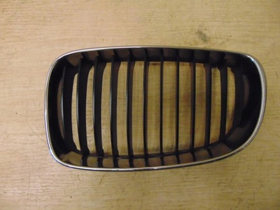 Решітка радіатора решітка решітка радіатора ліва bmw e81 7179655 фото №1