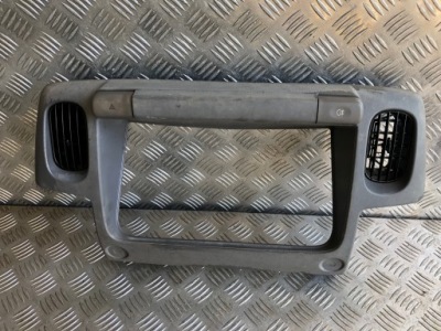 Nissan cabstar рамка панель середній повітропровід 1999-06 фото №1