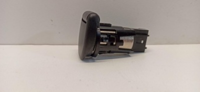 Nissan micra k14 разъём прикуривателя фото №1