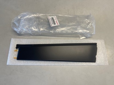 Toyota c-hr chr молдинг стойка дверь правый задняя nowa фото №1