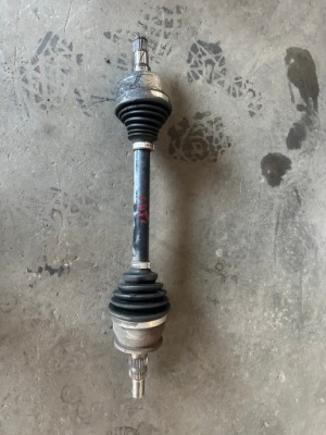 Opel insignia a 1.6 cdti приводной вал левая 22796273 aatj фото №1