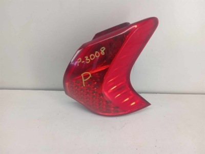 Лампа права задня peugeot 3008 09-13 фото №1