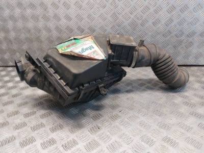 Корпус фільтра витратомір труба повітрозабірник mitsubishi carisma i e5t05271 фото №1