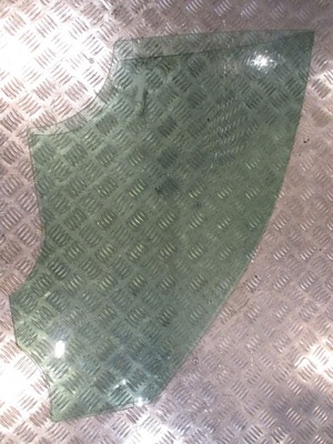 E w213 скло правий перед 2016r mercedes фото №1