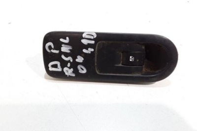 Кнопка керування вікон задніх правих двері renault фото №1