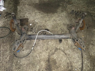 Балка підвіска oś задня peugeot 208 фото №1