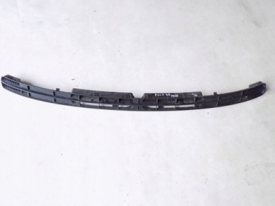 Решітка  бампера перед vw polo 3 94-99rok фото №1