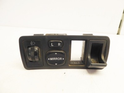 Corolla e12 панель регулювання дзеркал світла фото №1