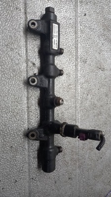 Молдинг упорскування kia carnival 2.9tdi 02r ii фото №1