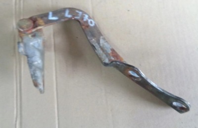 Петля капот левый перед toyota land cruiser lj70 фото №1