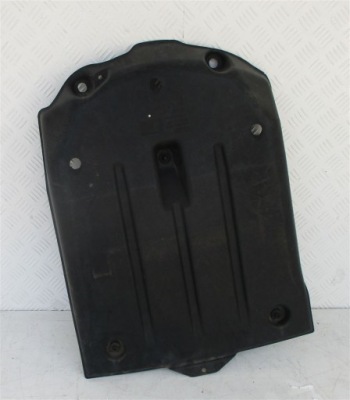 Защита подвеска пластик audi rs4 a4 s4 8e0825219g фото №1