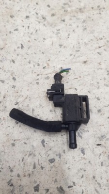 Клапан вакуумa volvo c70 v70 s70 2.0t фото №1