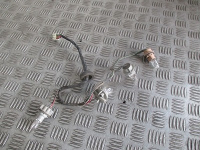 Вкладыш лампы задняя mazda premacy 01-05 фото №1