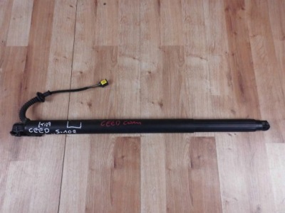 Kia ceed iii kombi привод амортизатор крышки левый фото №1