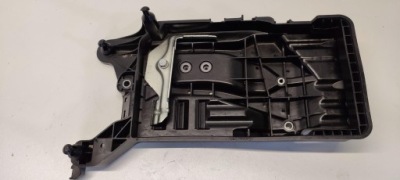 Vw tayron основание аккумулятор 5r3915331a фото №1