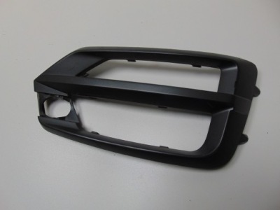 Решітка w бампер права audi q3 ii 8u0807682n фото №1