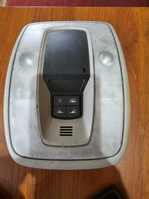 Volvo v60 v70 i освещение лампа кабины 39806307 фото №1