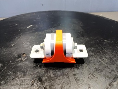 Tesla model s предохранитель hv аккумулятора 1053124-00-a фото №1