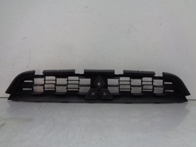 Mitsubishi asx решётка радиатора середина бампер перед фото №1