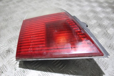 FARO IZQUIERDA PARTE TRASERA EN TAPA NISSAN PRIMERA P11-144  