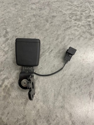 Кліпса поперечина правий задня a4 b9 a5 8w оригінал 8w0 фото №1